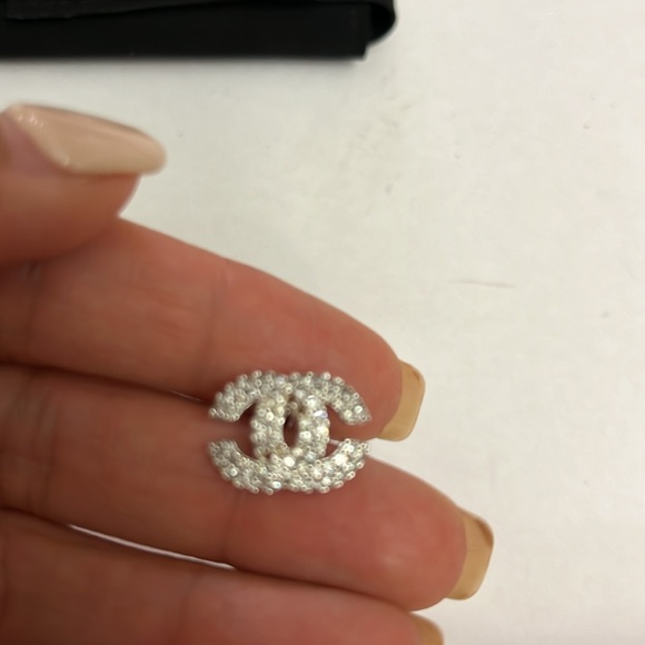 Chanel CC Logo Rhinestone Studs - Picture 5 of 5
